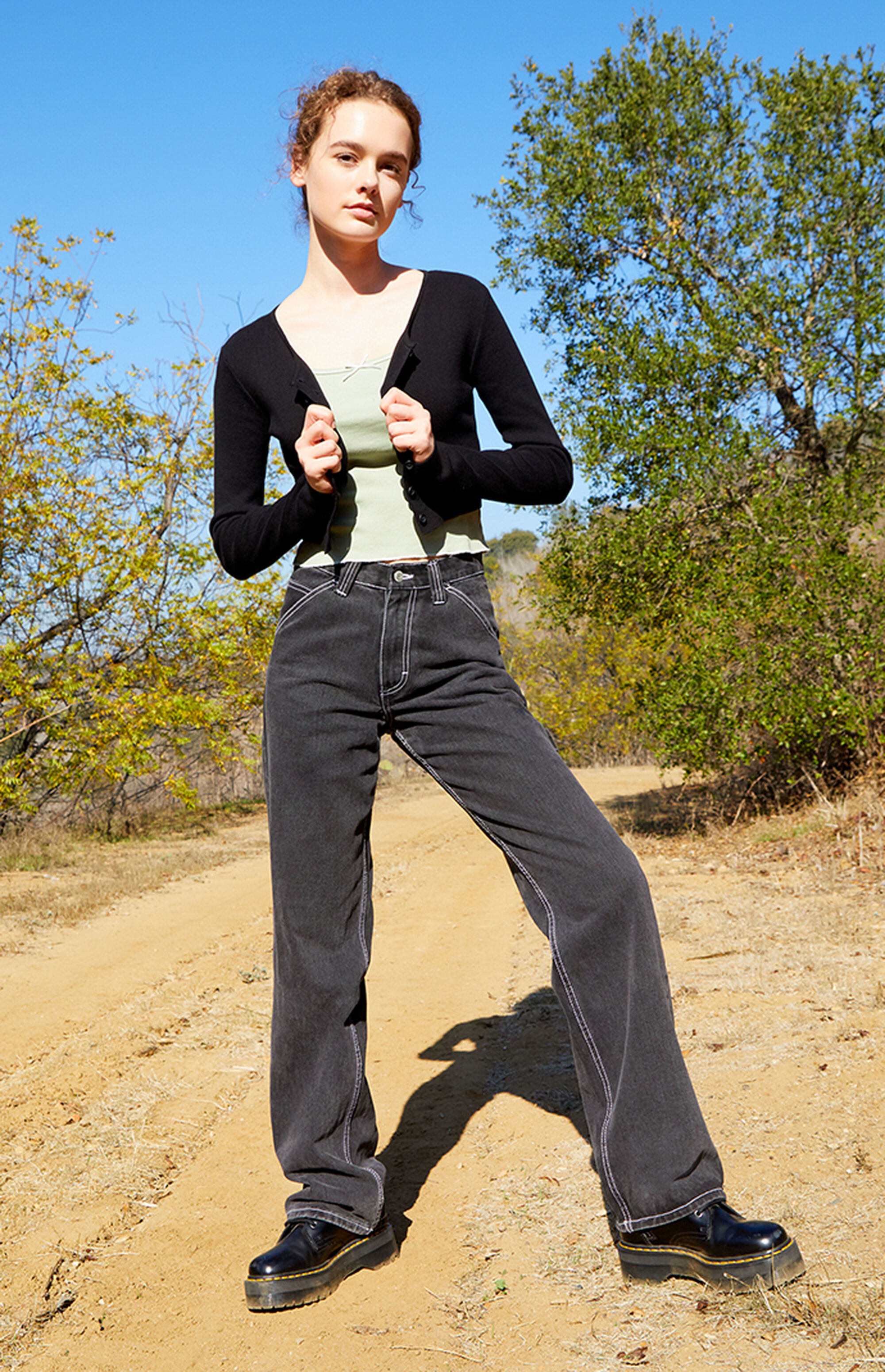 red capri pants womens