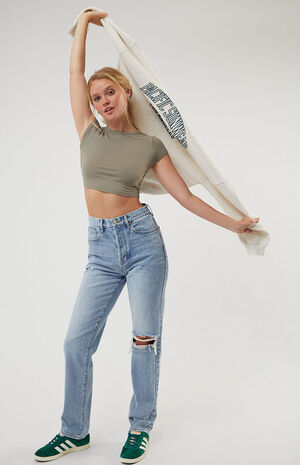Queen Cropped T-Shirt Queen Cropped T-Shirt image number 3