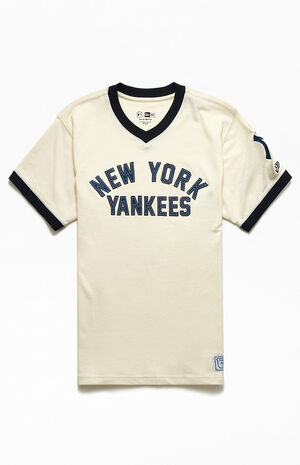 MLB New York Yankees Women's Short Sleeve V-Neck Fashion T-Shirt - S
