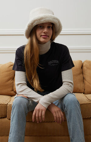 Embroidered Logo T-Shirt image number 3