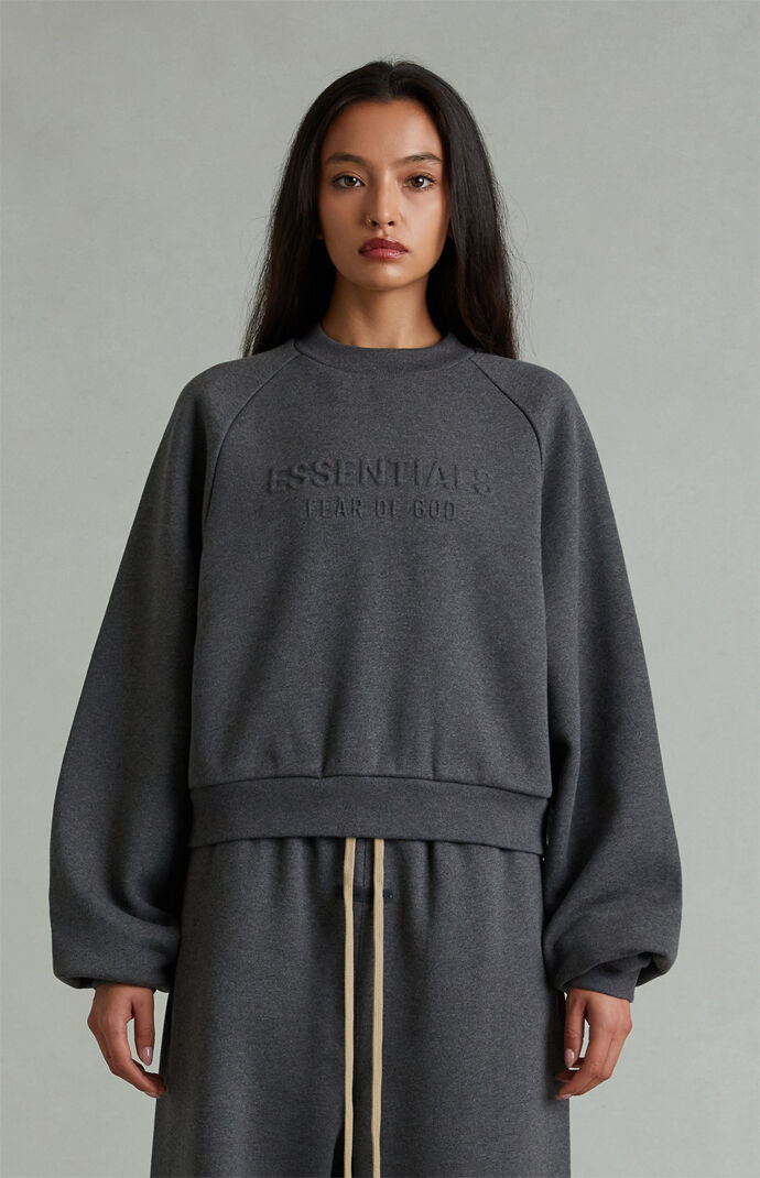 Fear of God ESSENTIALS Women's Charcoal Heather '90s Embossed Raglan Cropped Crew Neck Sweatshirt