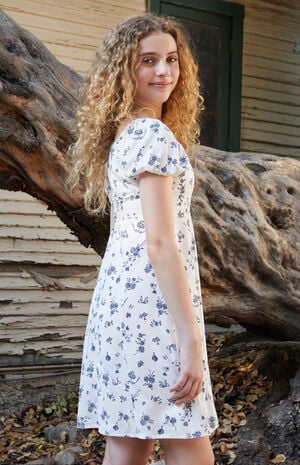 Short Sleeve Floral Dress image number 2