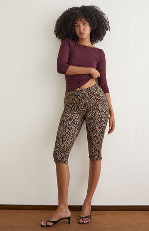 Priu Leopard Capri Pants image number 5