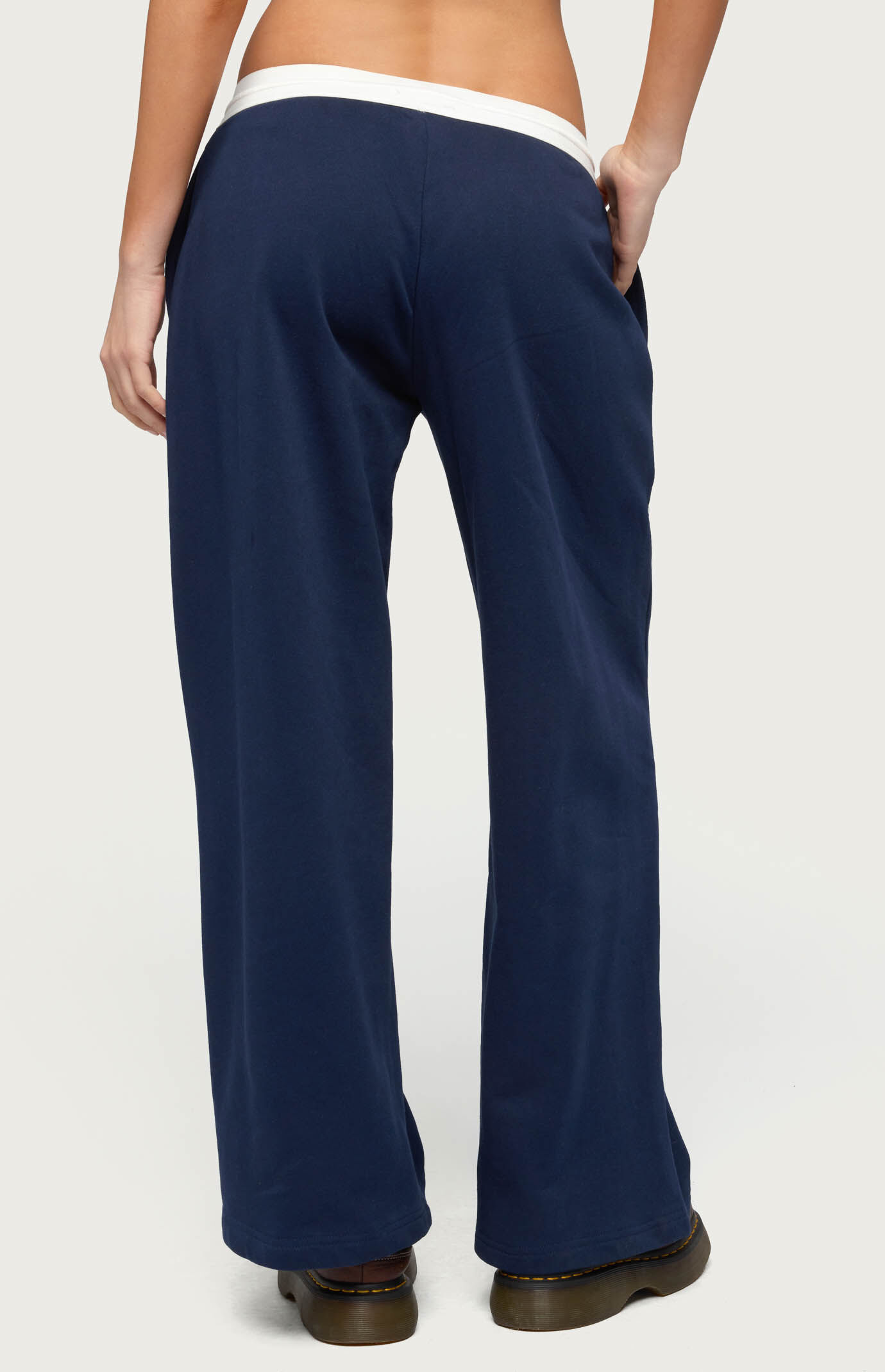 Edikted Petite Brookie Sweatpants