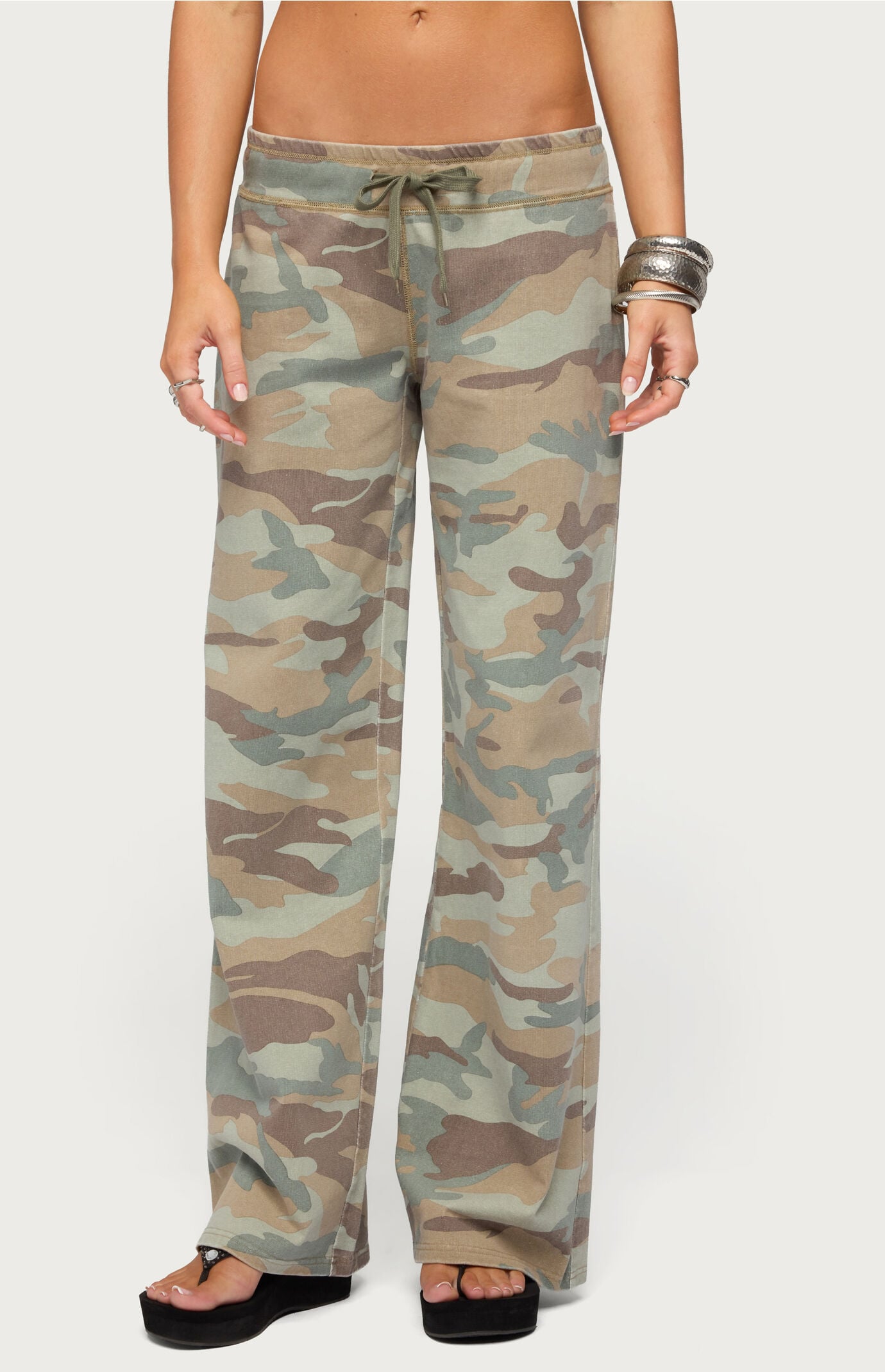 Edikted Kenan Straight Leg Camo Sweatpants