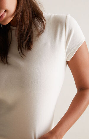 Pansy T-Shirt image number 5