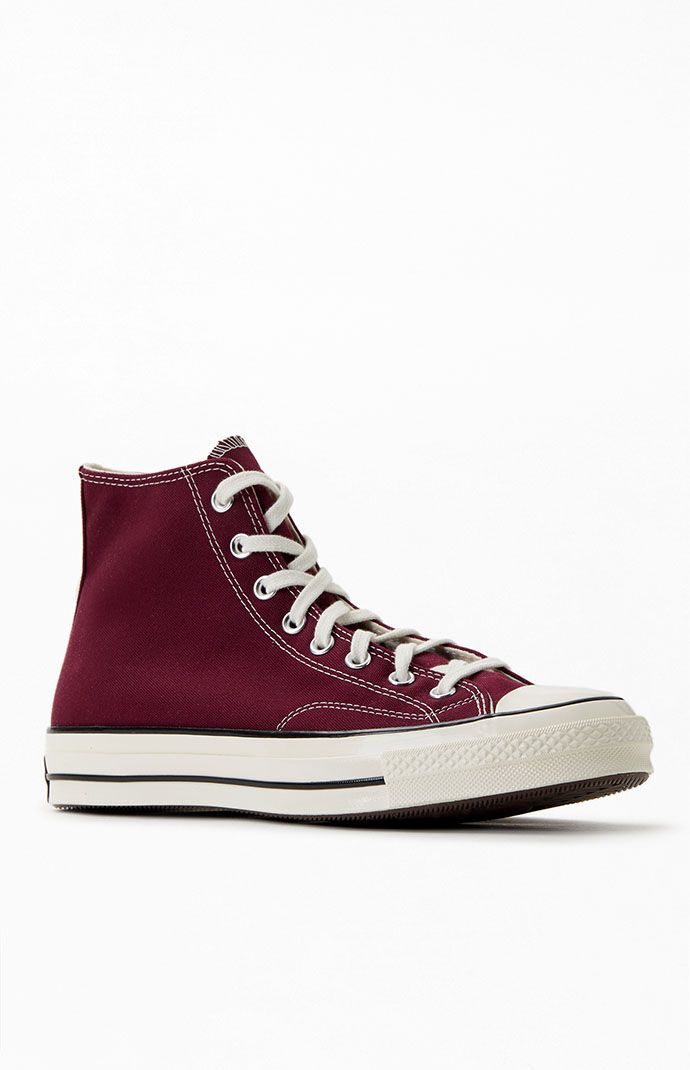 Burgundy chucks top