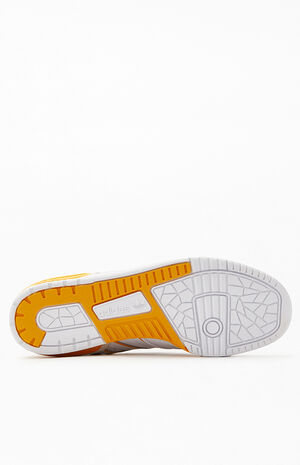 White & Gold Rivalry Low Shoes image number 4