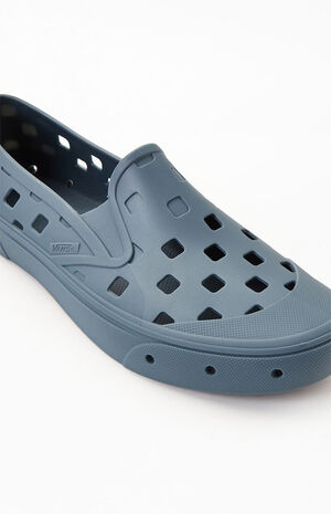 Gray U Trek Slip-On Shoes image number 6