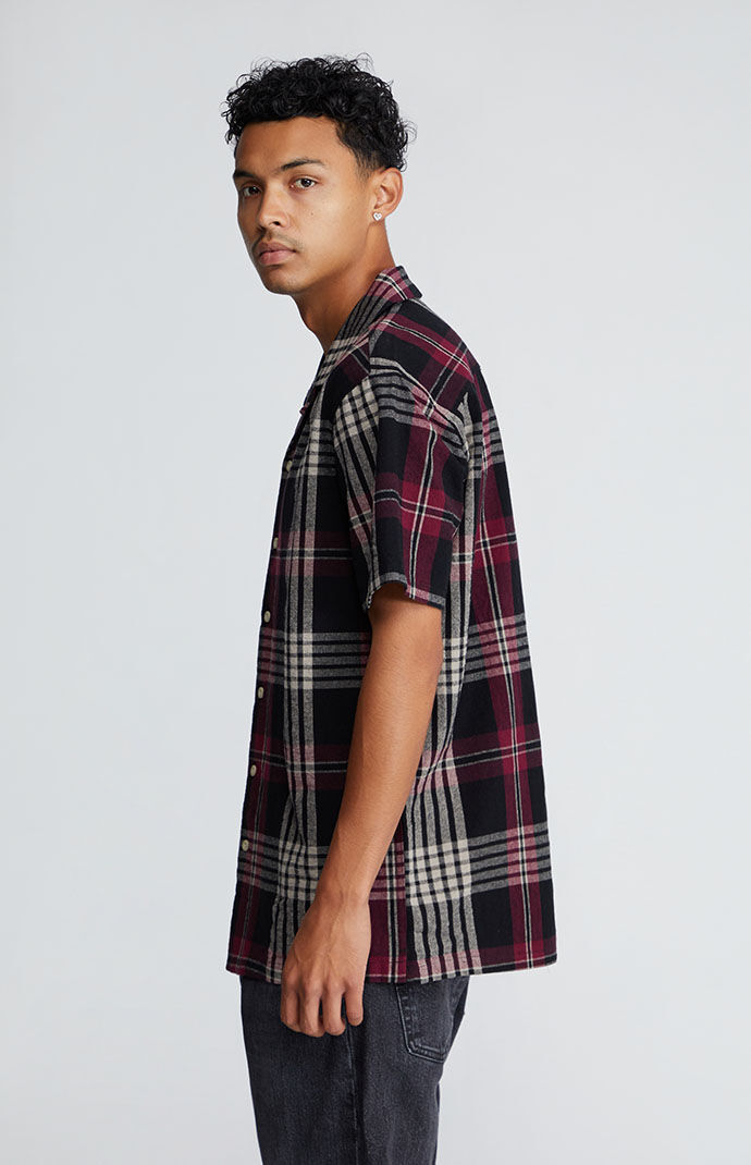Black and red button down shirt 2025
