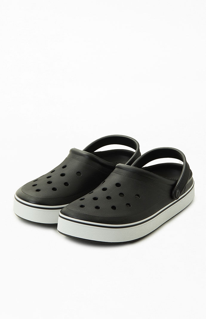 Crocs sales 2 off