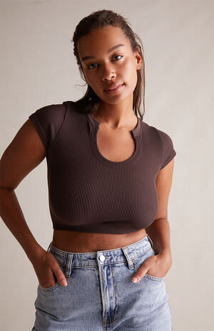 Seamless Notched T-Shirt image number 1