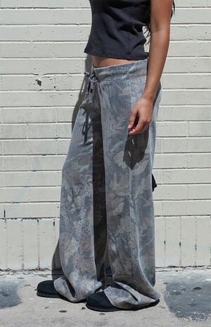Camo Hilary Yoga Baggy Sweatpants image number 3