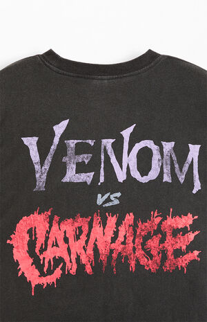 Venom Vs Carnage T-Shirt image number 3