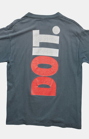 '90s Nike Graphic T-Shirt image number 3