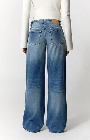 Casey Low Rise Baggy Jeans Medium Indigo image number 4