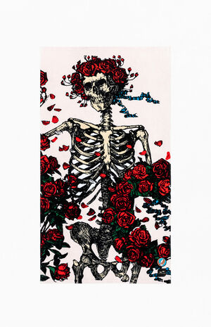 Skulls & Roses Bertha Sustainable Towel image number 1