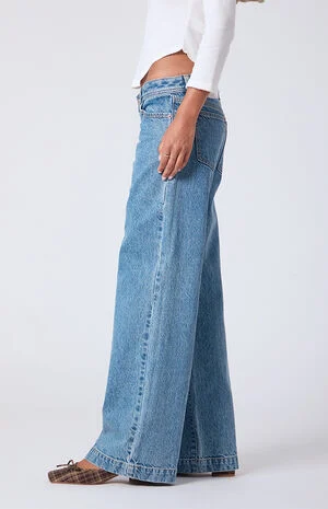 Kaia Ultimate Low Rise Baggy Jeans Light Blue Wash image number 3
