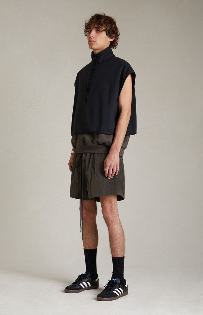 FEAR OF GODフィアオブゴッドEssentials Mock Neck Vestベスト Buy Fear of God Essentials Nylon Fleece Mockneck Vest 'Ink