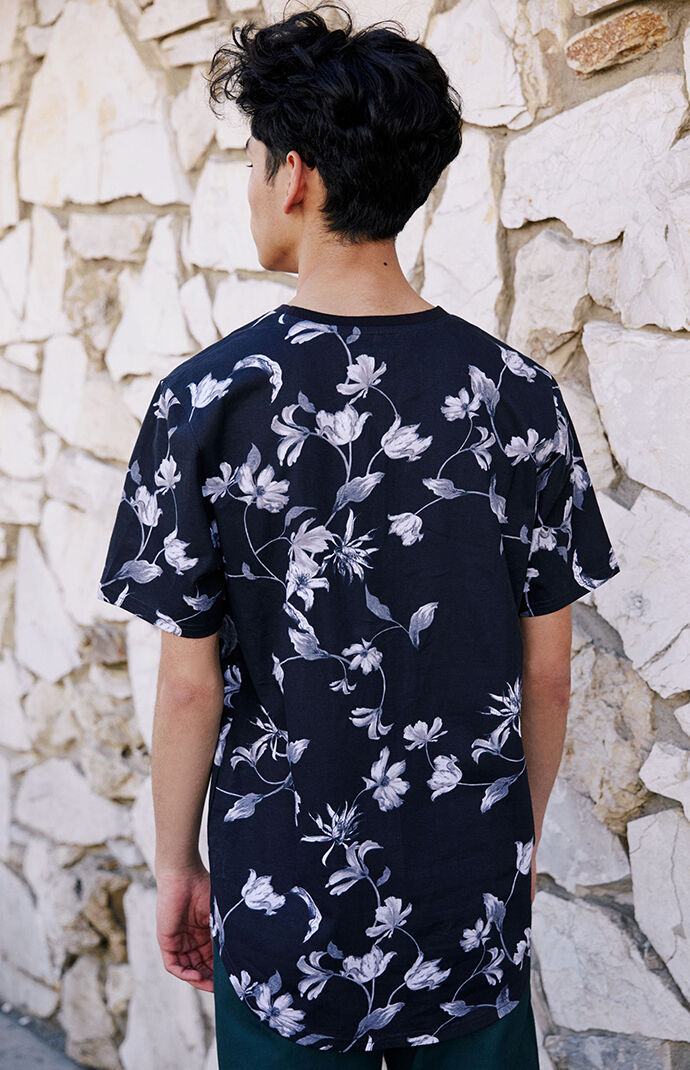 Glan Floral Scallop T- Shirt