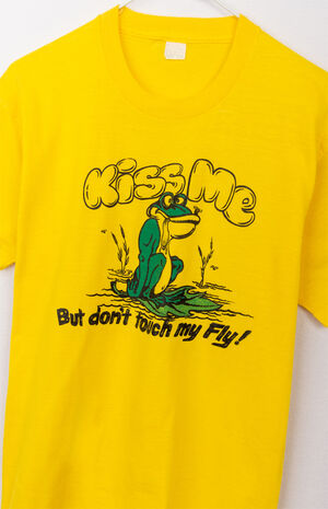 Kiss Me T-Shirt image number 2