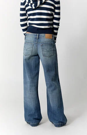 Kaia Ultimate Low Rise Baggy Jeans Stitch Medium Blue image number 4