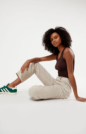 Queen Cropped Tank Top image number 3