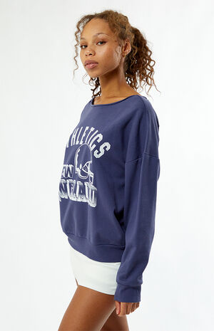 Athletics New England off-The-Shoulder Sweatshirt image number 3