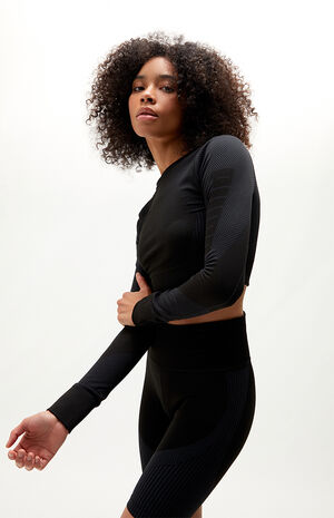 Seamless Fitted Long Sleeve Top Seamless Fitted Long Sleeve Top image number null