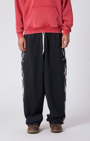 Black Flame Star Fleece Baggy Sweatpants image number 2