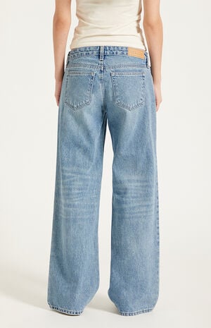 Zoe Low Rise Girlfriend Jeans Medium Blue Wash image number 4