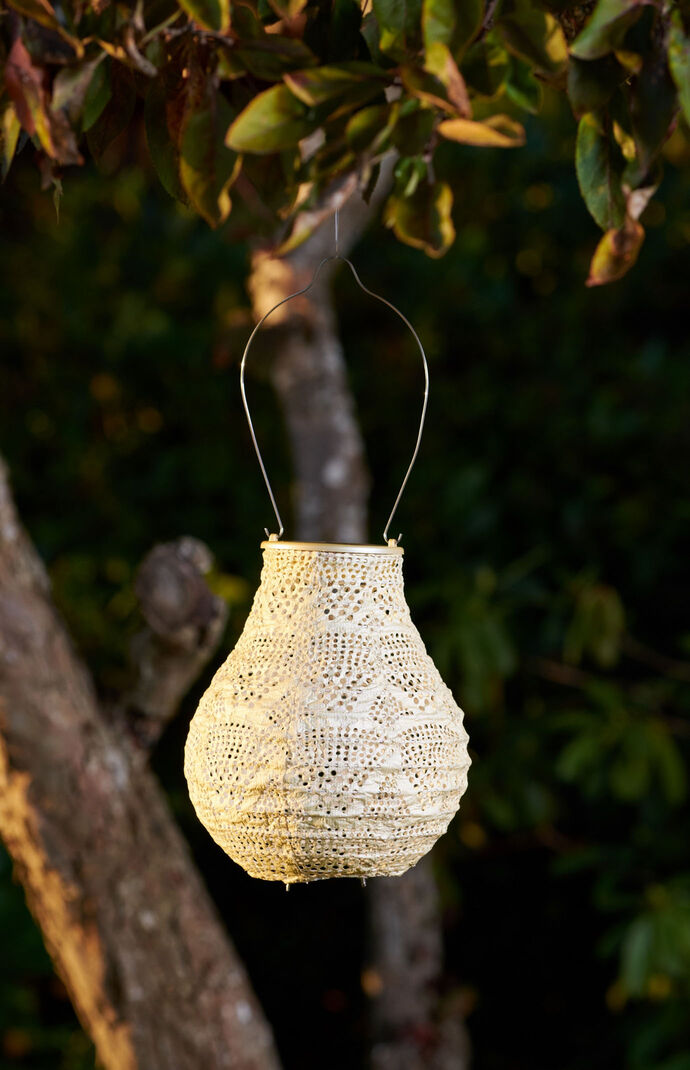 Pearl Wave Punch Bulb 8″ Solar Lantern