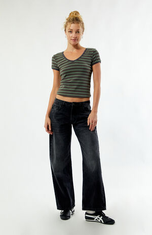 Striped V-Neck Short Sleeve Top image number 4