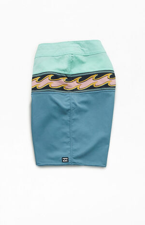 Eco Momentum Pro Performance 19" Boardshorts image number 3