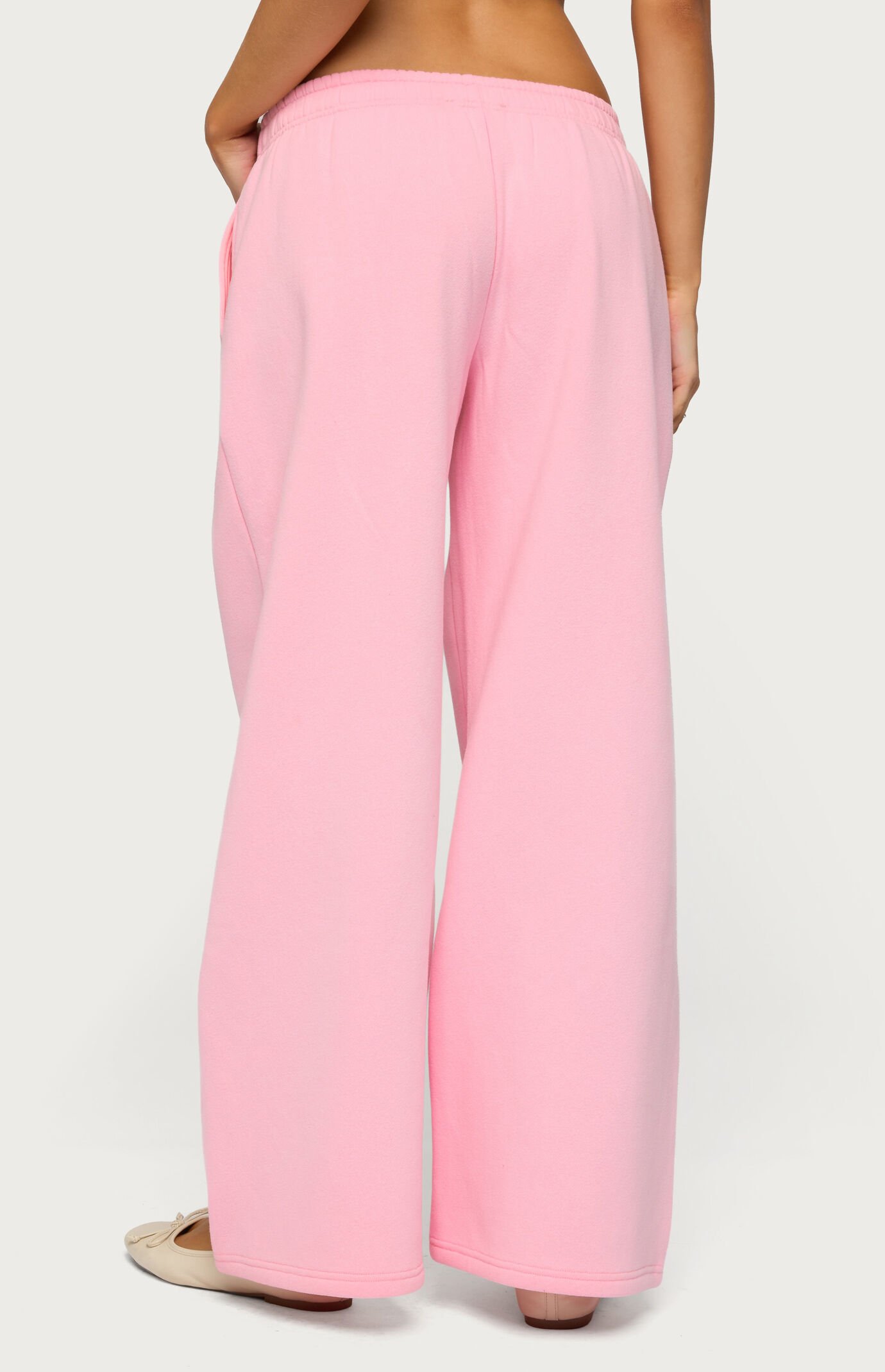 Edikted Keychain Cutie Straight Leg Sweatpants