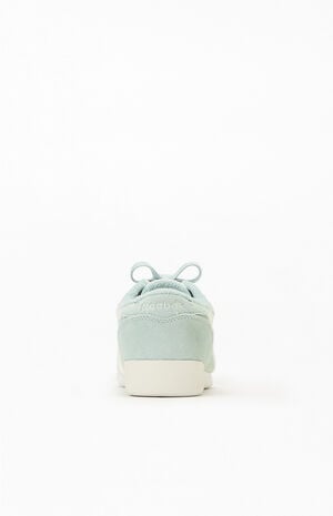 Women's Green Freestyle Lo Sneakers image number 3