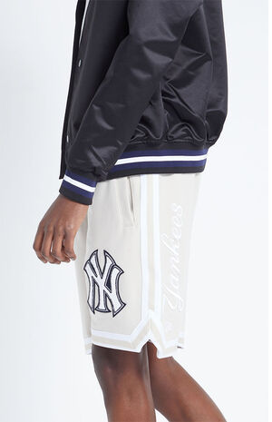NY Yankees Varsity Letter Shorts image number 4