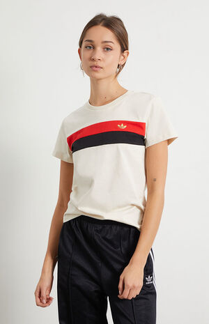 Ski Chic IP T-Shirt image number 1