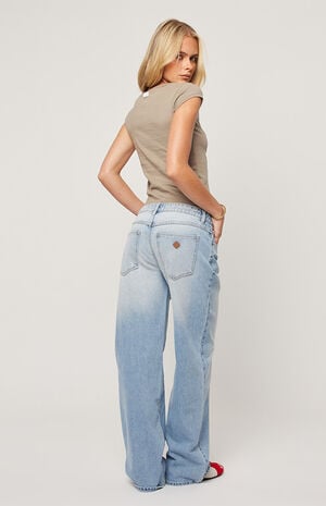 99 Kaia Worn Low Rise Baggy Jeans image number 4