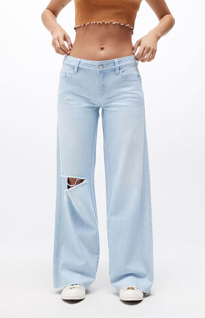 【送料無料】 パクサン レディース デニムパンツ ボトムス Pacsun hepburn low rise distressed baggy jeans in mid wash blue Medium wash