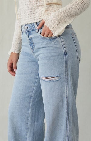 Casey Low Rise Baggy Jeans Ripped Slit Light Indigo image number 5