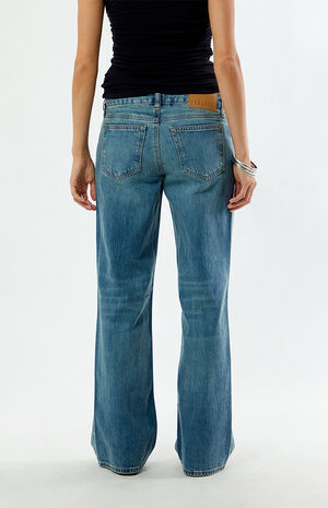 Zoe Low Rise Girlfriend Jeans Rhinestone Stud Light Blue image number 4