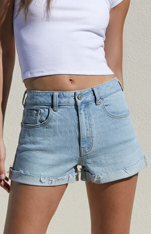 Stretch Light Indigo Roll Cuff Denim Mom Shorts image number 3