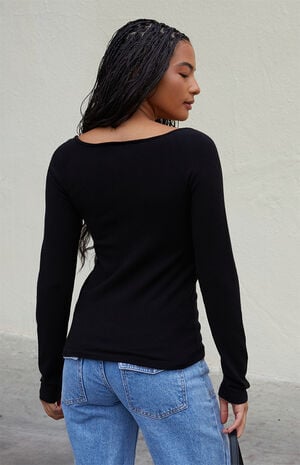 Black Scoop Neck Long Sleeve Top image number 3