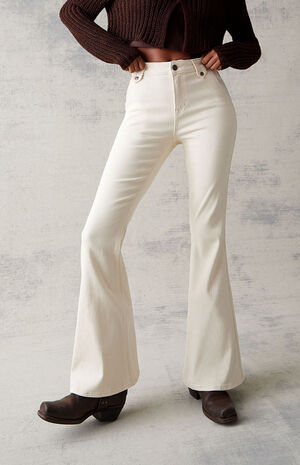 Vanilla Mid Rise Bootcut Jeans image number 2