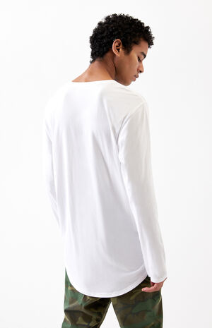 Mertzon Long Sleeve Scallop T-Shirt image number 3