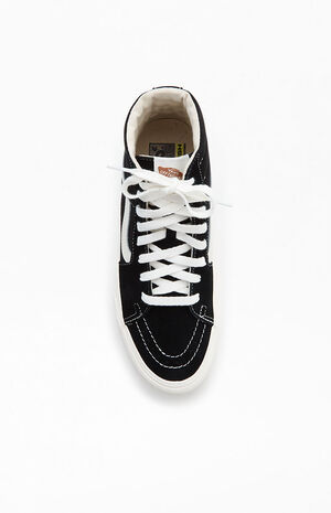 Black & White Sk8-Hi VR3 Shoes image number 5