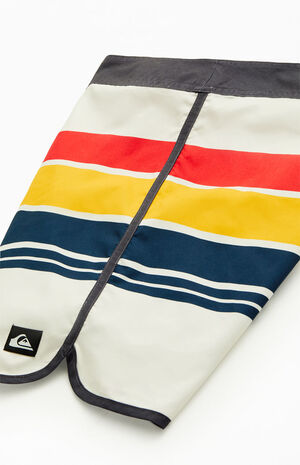 Recycled Everyday Stripe 8" Boardshorts image number 4