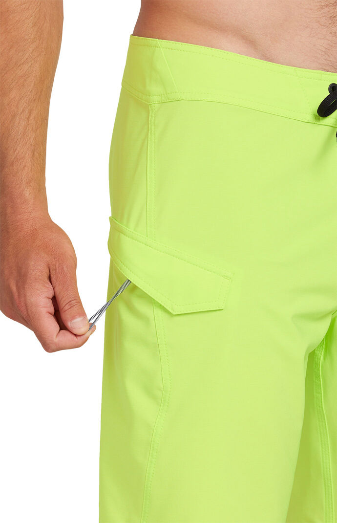 Lido Solid Mod-Tech 20" Board Shorts