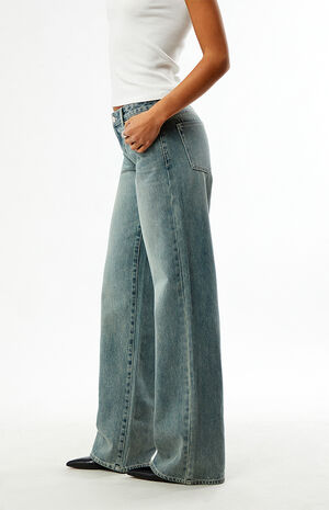 Casey Low Rise Baggy Jeans Light Wash image number 3